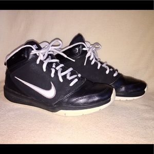 NIKE Youth Sneakers